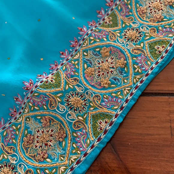 Blue Pure Chinnon Chiffon Outfit with Dupatta and Heavy Pants - Picture 10 of 10